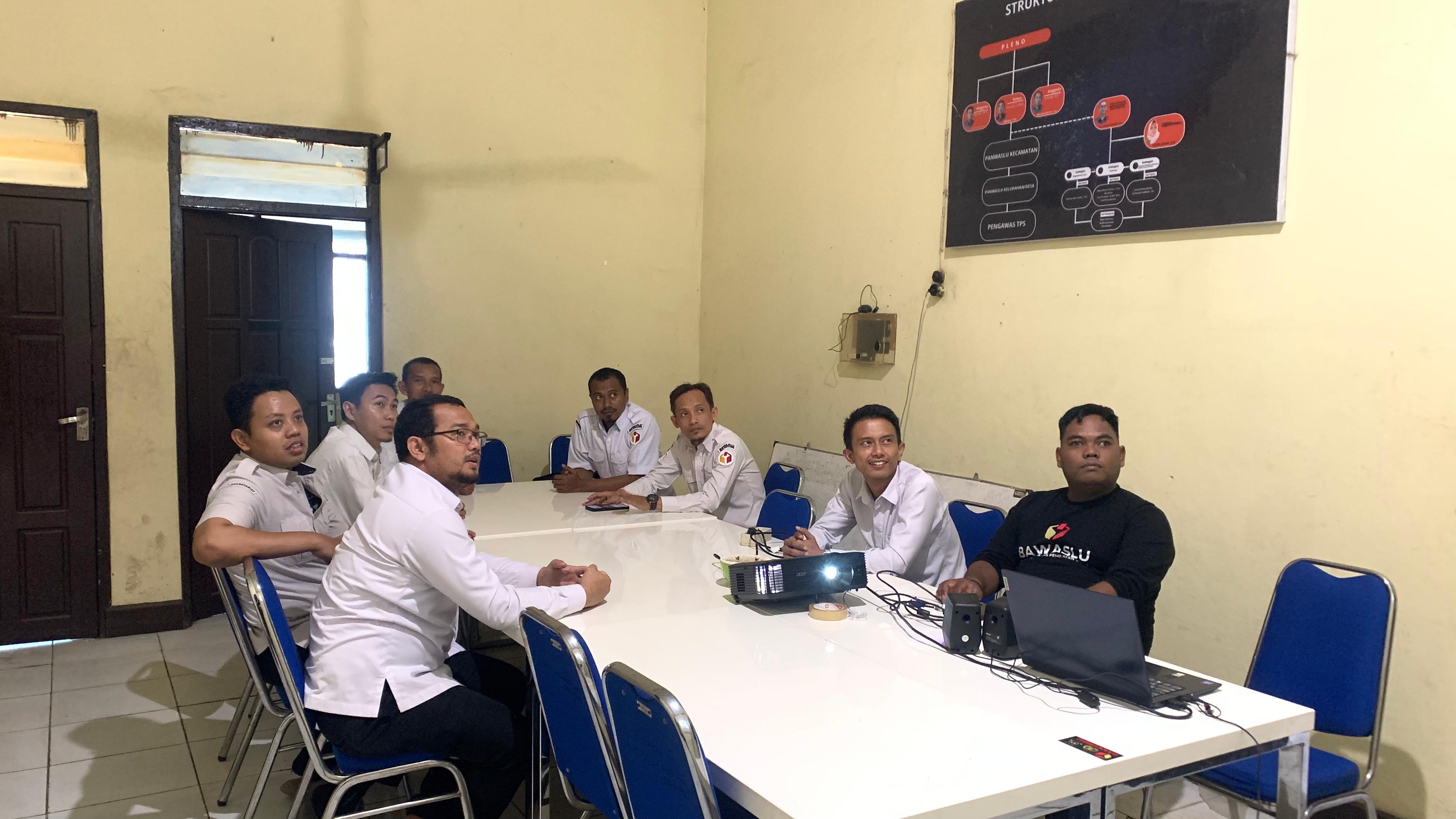 Bawaslu Republik Indonesia (RI) resmi melaksanakan peluncuran dan pengenalan Learning Management System (LMS) Bawaslu, Rabu (28/5/2025) secara virtual.