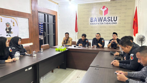 suasanan rapat